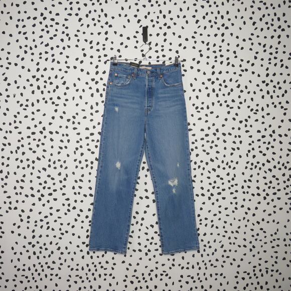 Levi’s Premium Medium Wash Distressed Ribcage Straight Ankle Jeans - Picture 3 of 15